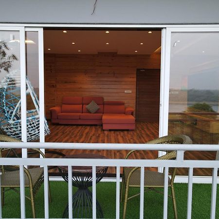 Krishna Riverside Resort Vasad Eksteriør billede