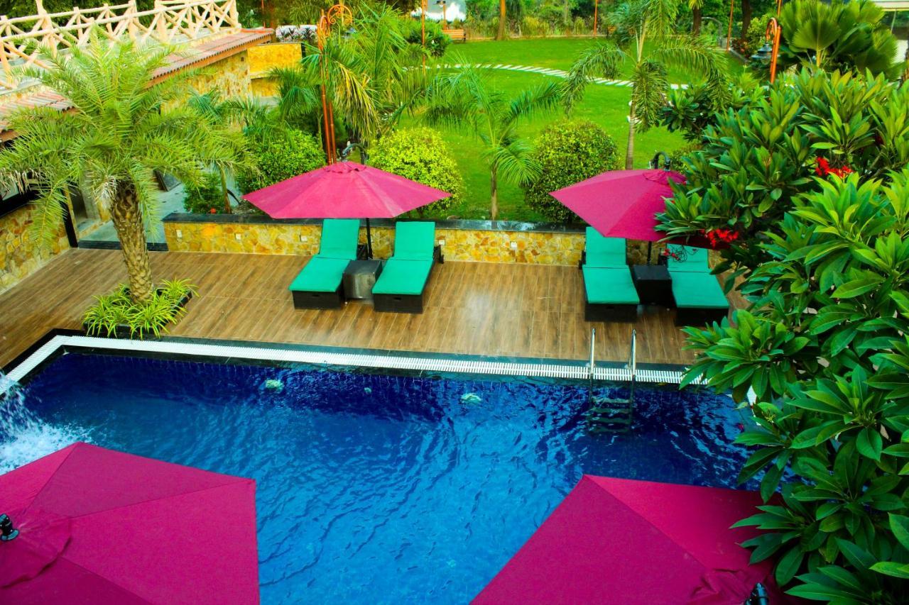 Krishna Riverside Resort Vasad Eksteriør billede