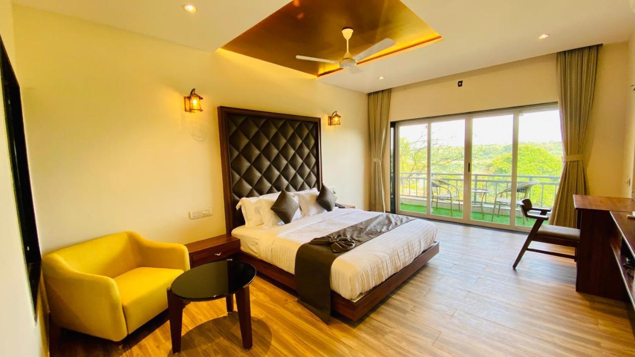 Krishna Riverside Resort Vasad Eksteriør billede