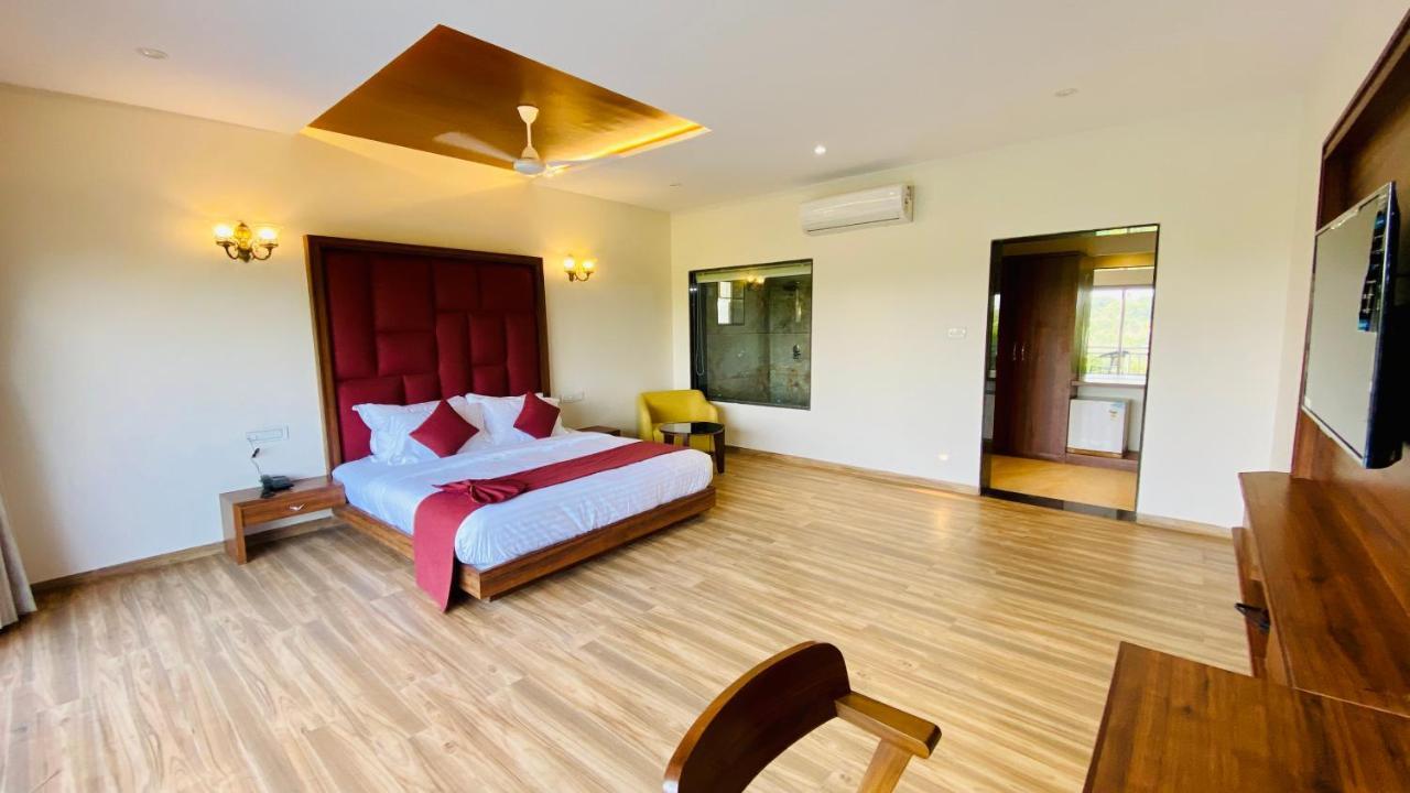 Krishna Riverside Resort Vasad Eksteriør billede